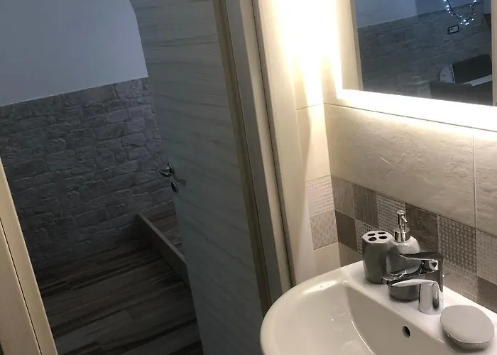 לינה וארוחת בוקר Scarparidd